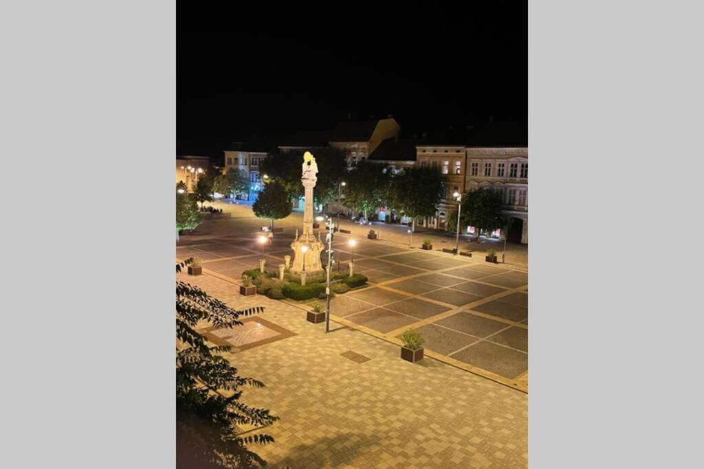 Luxus A Varos Felett Σζομπαθέλι Εξωτερικό φωτογραφία